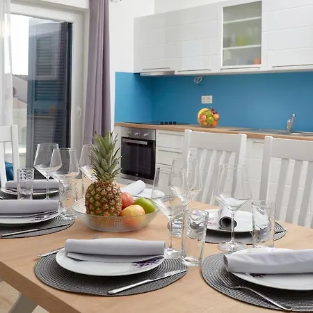 Nika Apartman Turanj