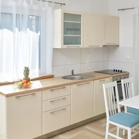 Appartement Nika Turanj